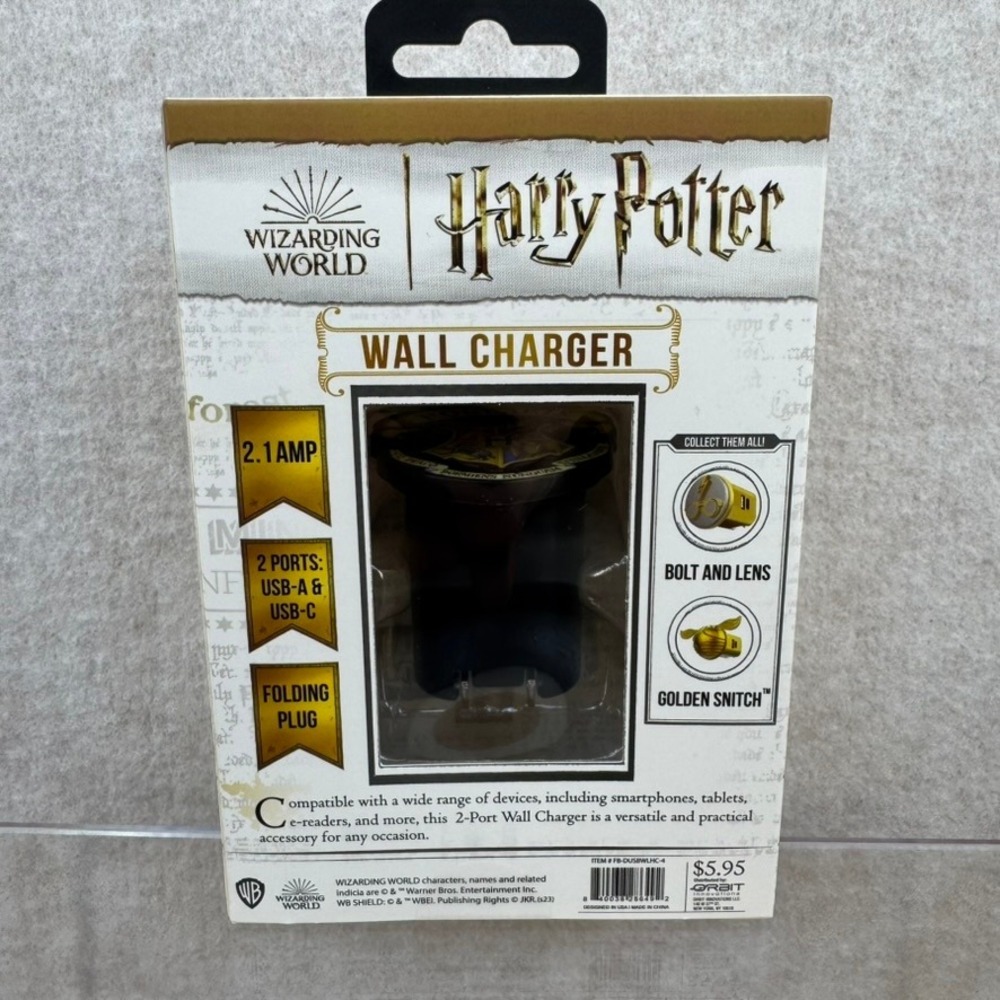Harry Potter Wizarding World Hogwarts Wall Charger 2.1 Amp USB A USB C Folding - Picture 3 of 4